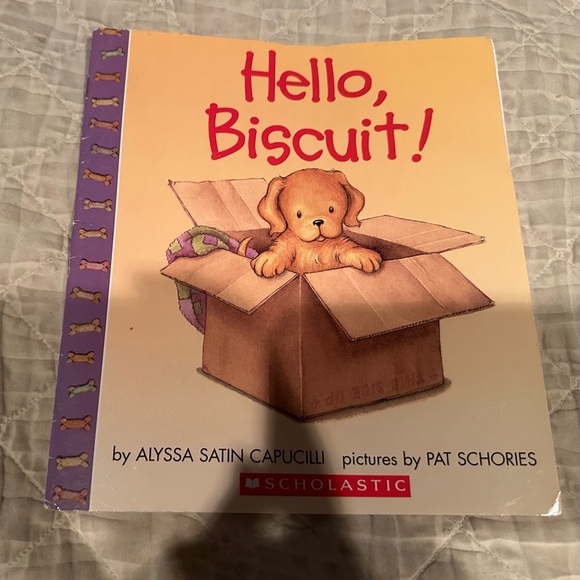 Other - Scholastic 'Hello, Biscuit!' Children's Book